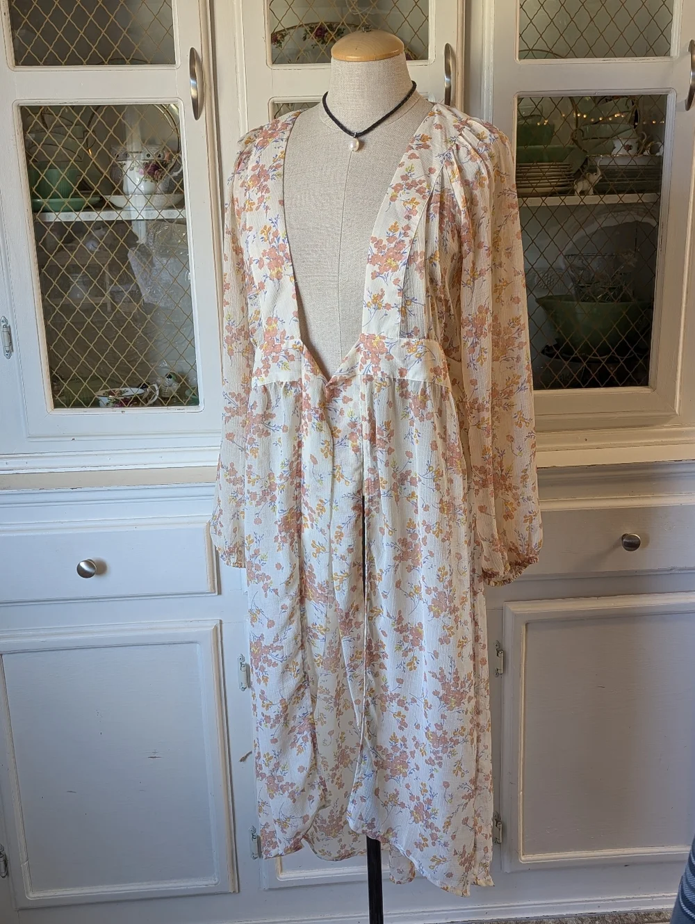 AE Women's Sheer Floral Tie-Front Romantic Duster Cream & Dusty Rose Robe - Picture 7 of 9